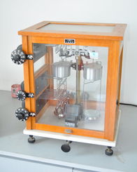 青岛华威五金工具 13 GS系列台钳，专业钳类工具的可靠之选